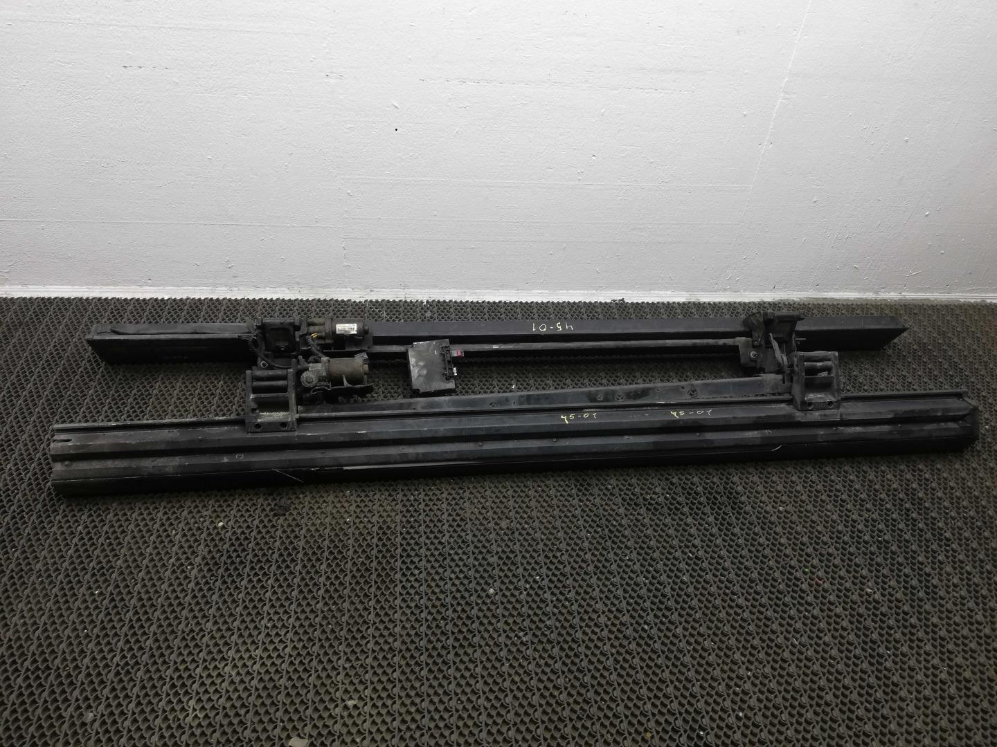 Подножка левая