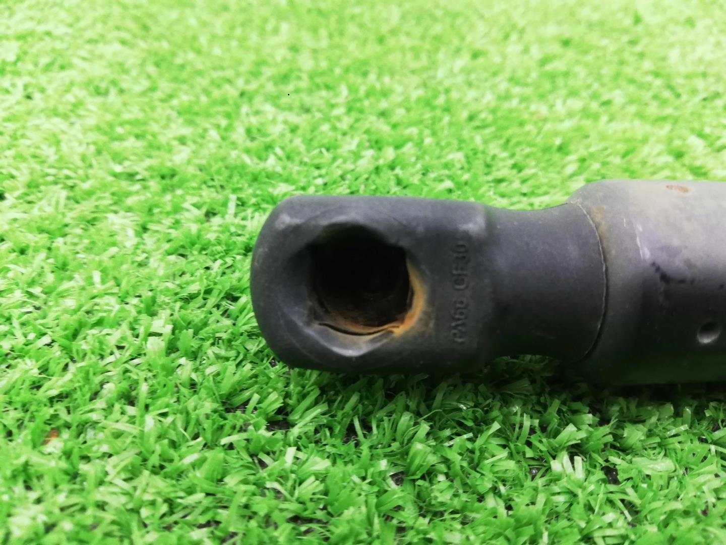 Амортизатор крышки багажника