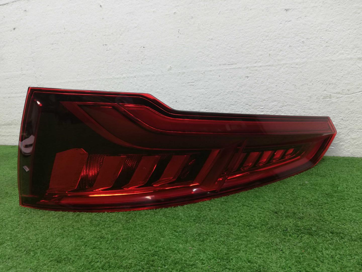 Фонарь задний внутренний правый