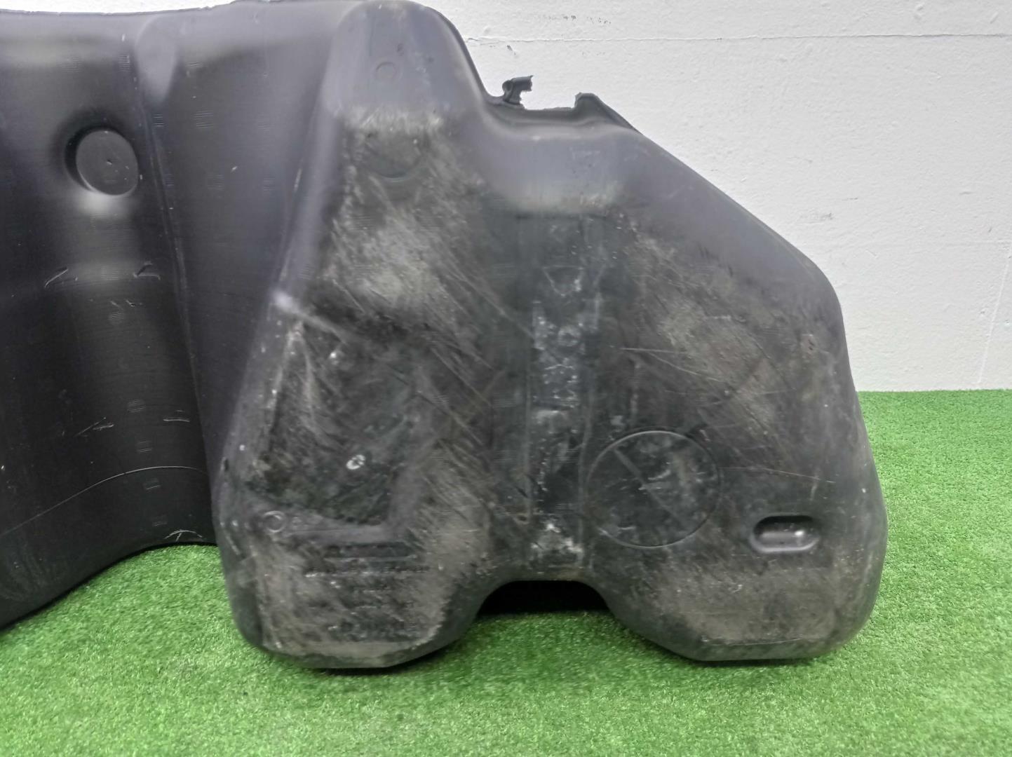 Бак топливный