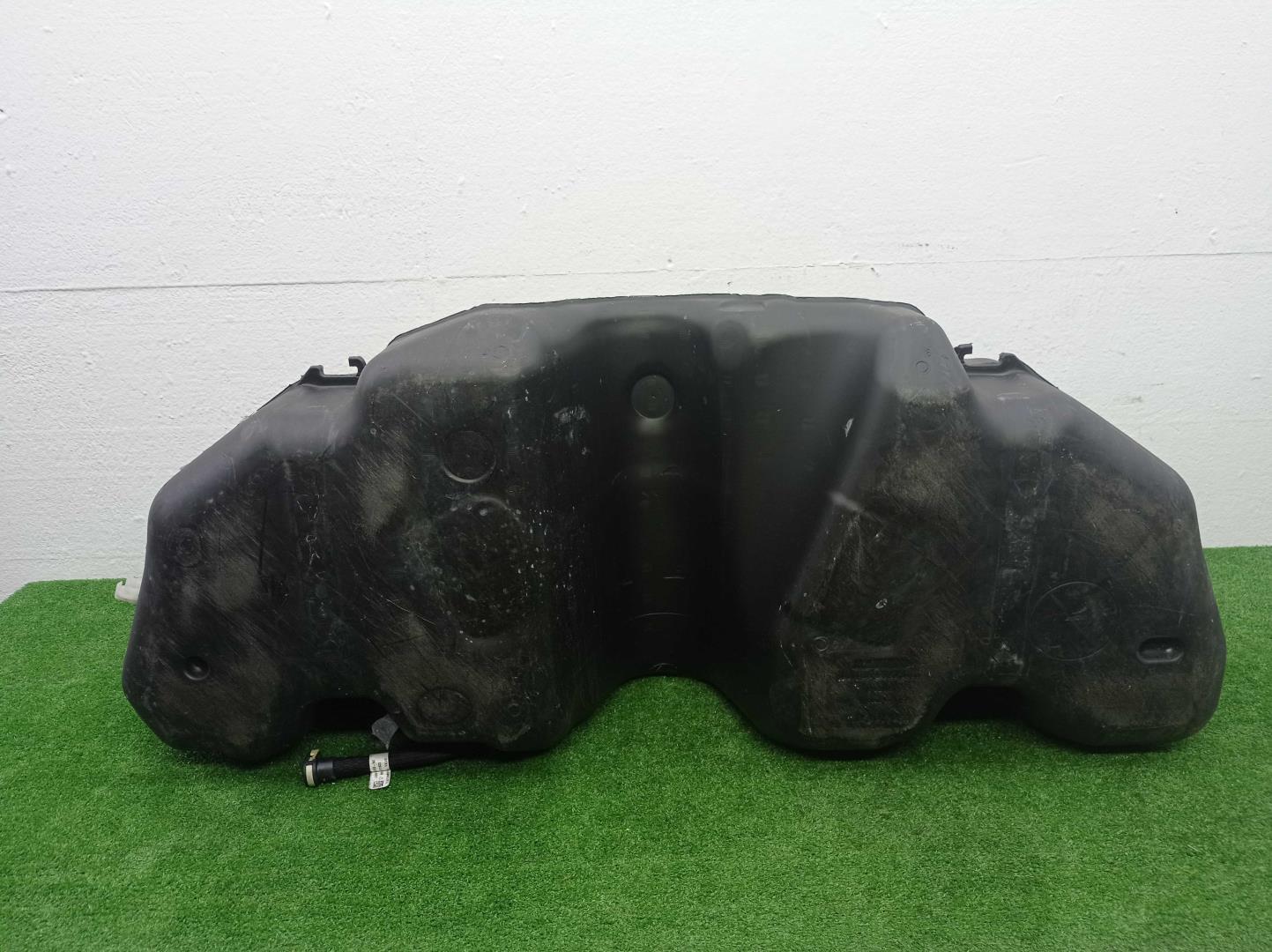 Бак топливный