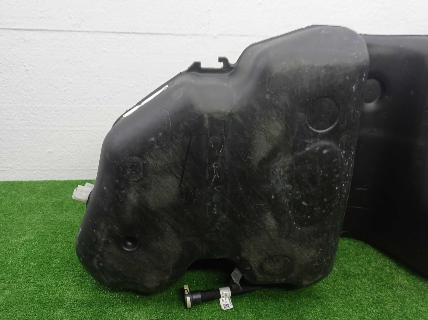 Бак топливный