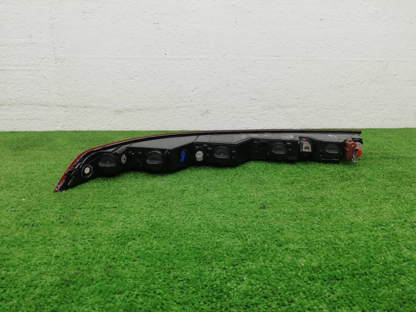 Фонарь задний в бампер правый