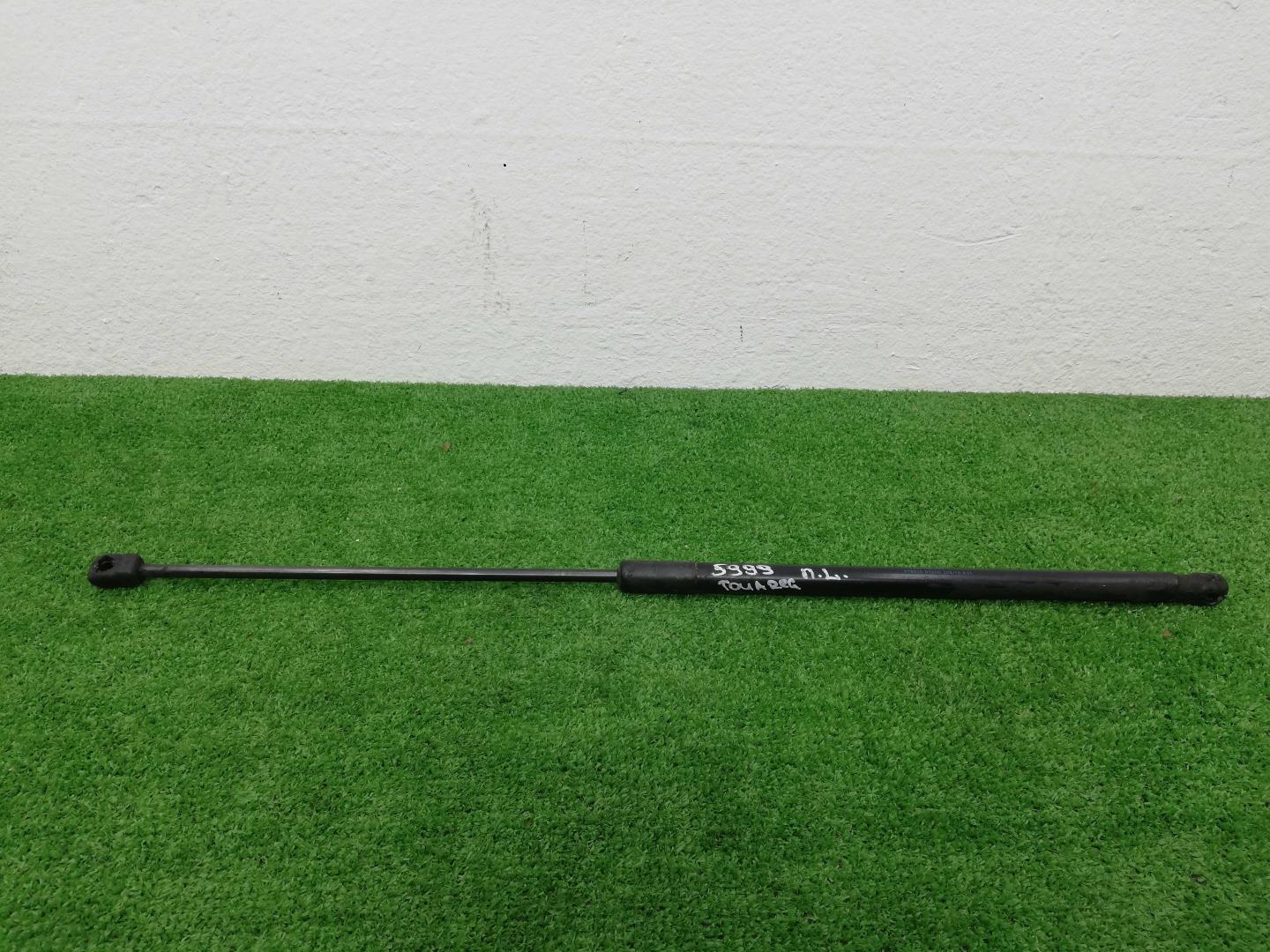 Амортизатор капота