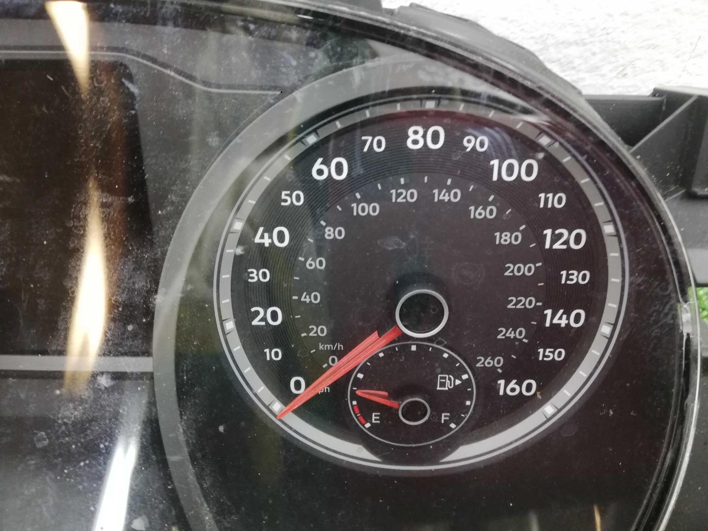 Панель приборов