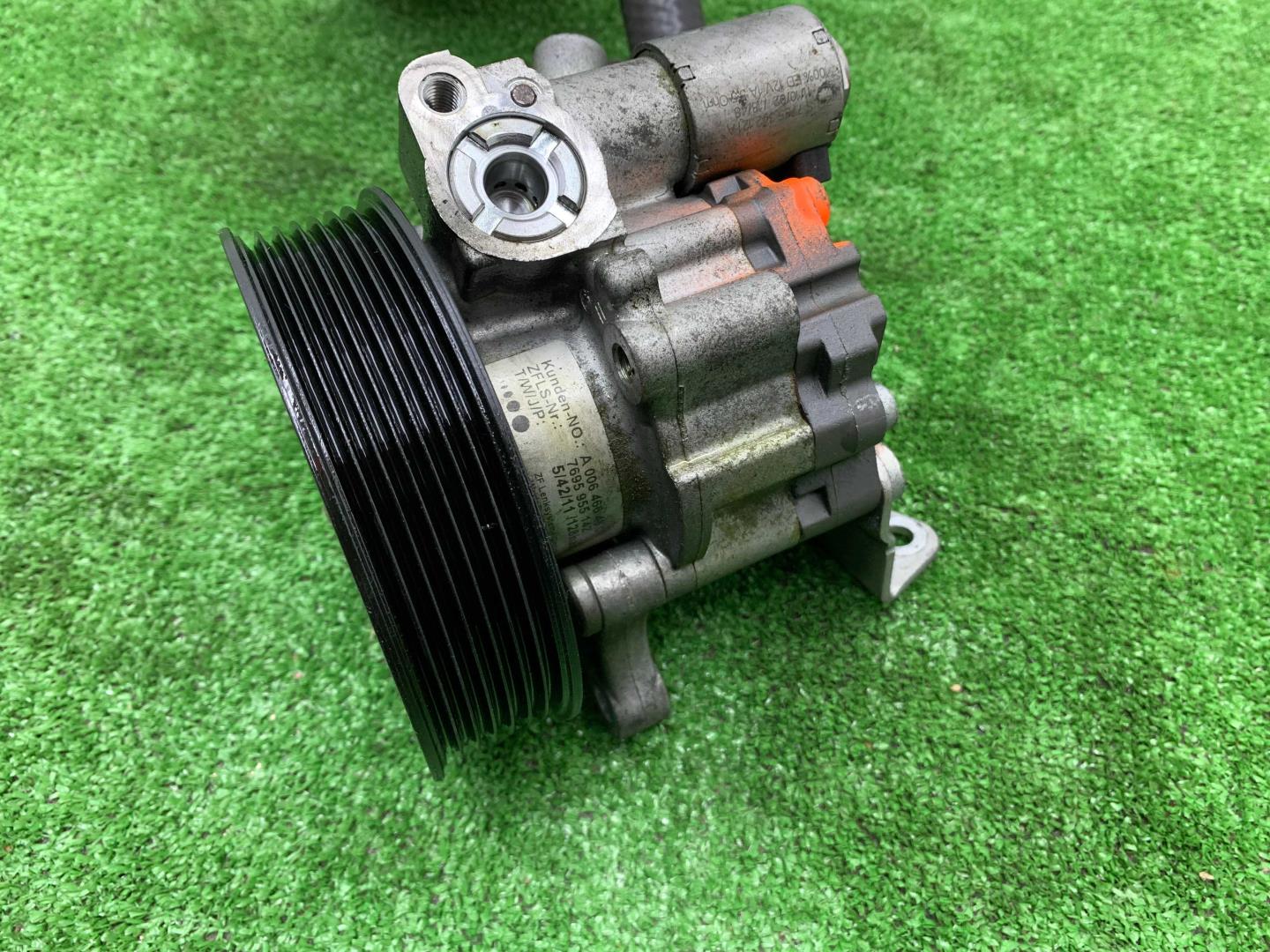 Насос ГУР (гидроусилитель руля)