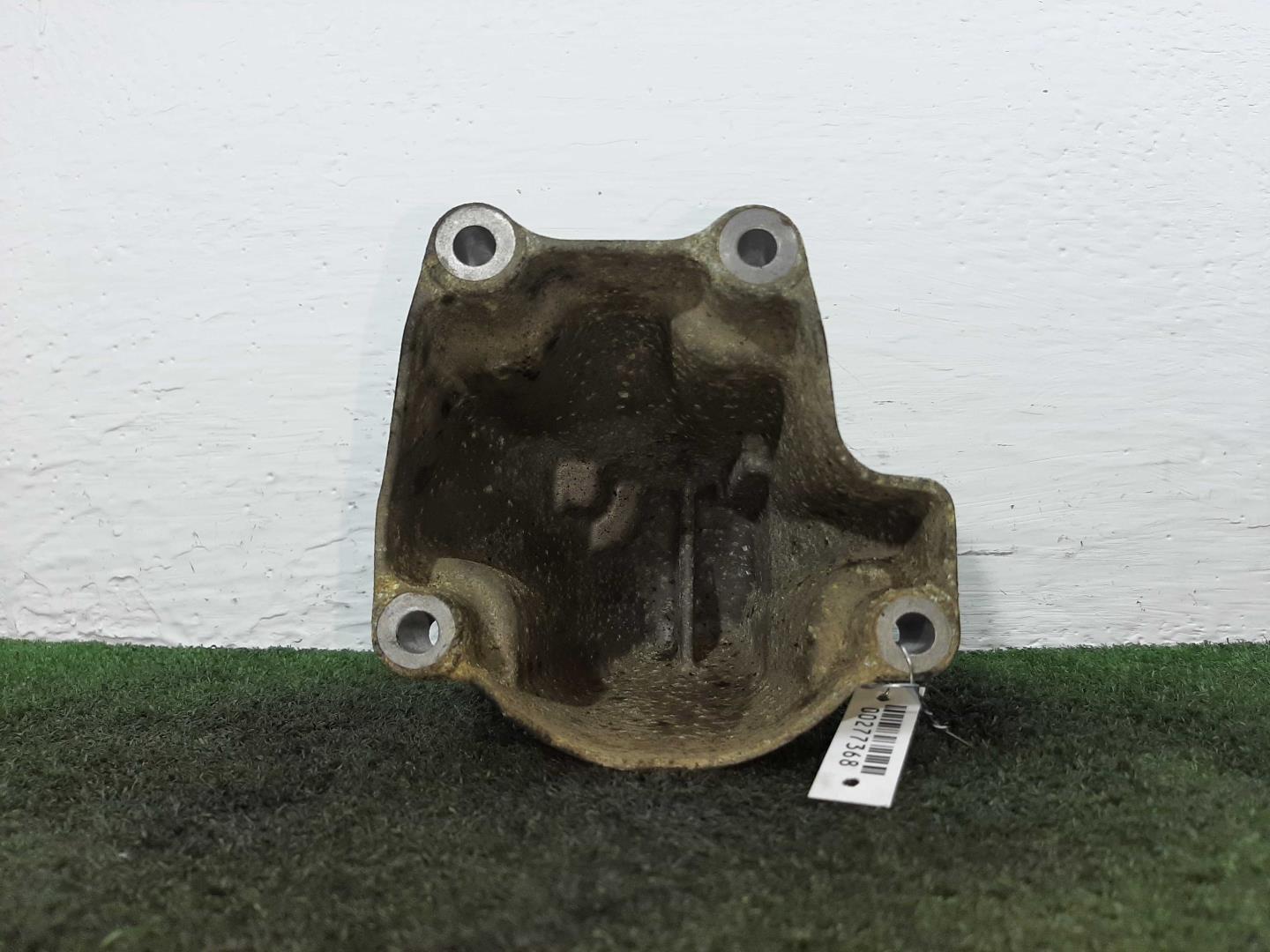 Кронштейн двигателя