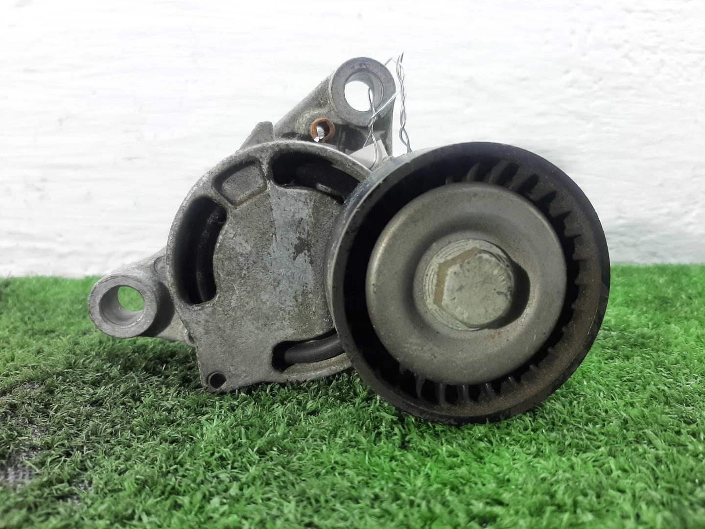 Натяжитель ремня