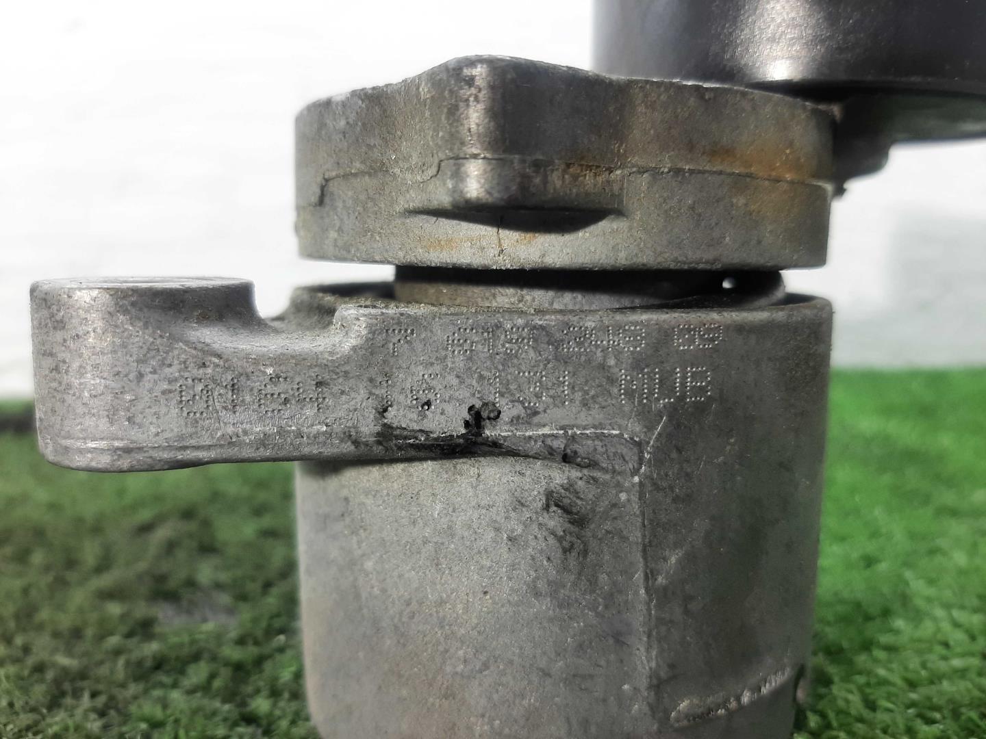 Натяжитель ремня