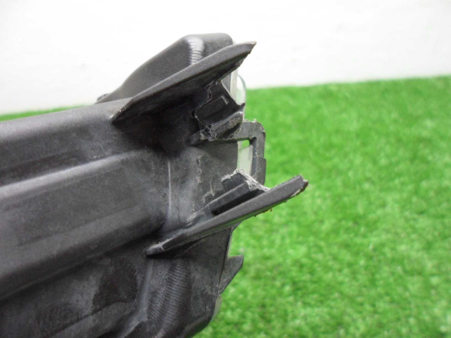 Фара противотуманная левая