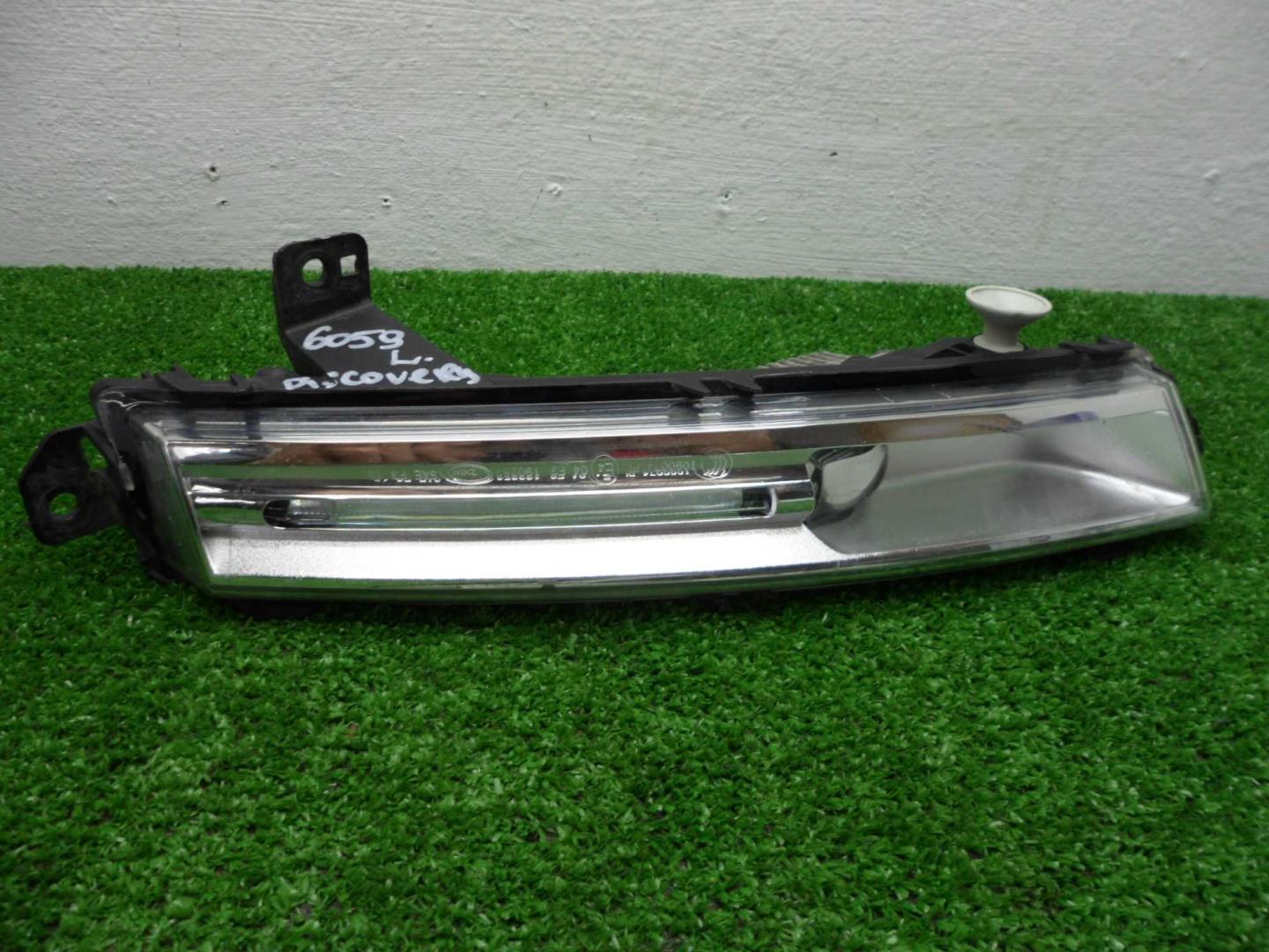 Фара противотуманная левая