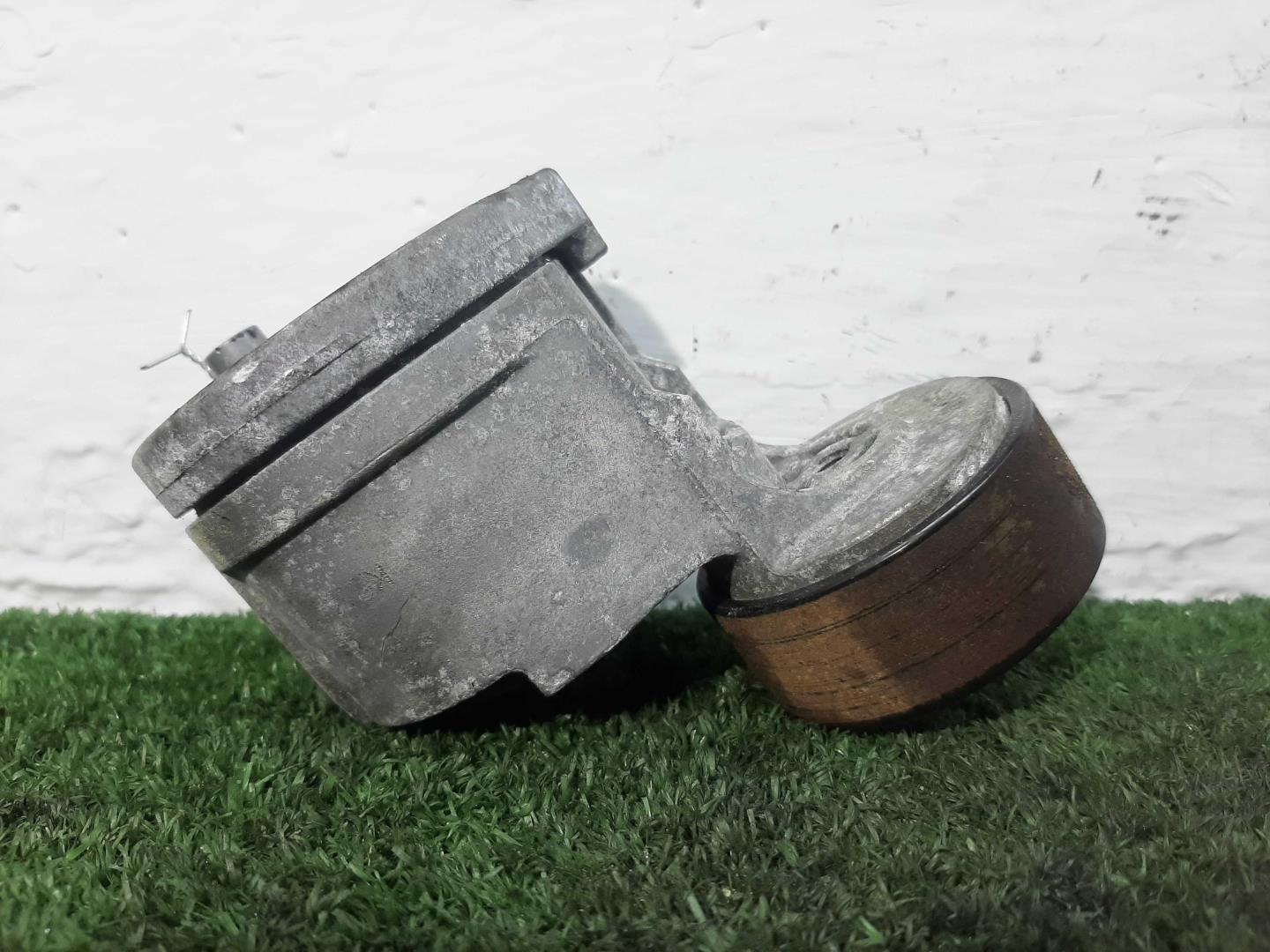 Натяжитель ремня