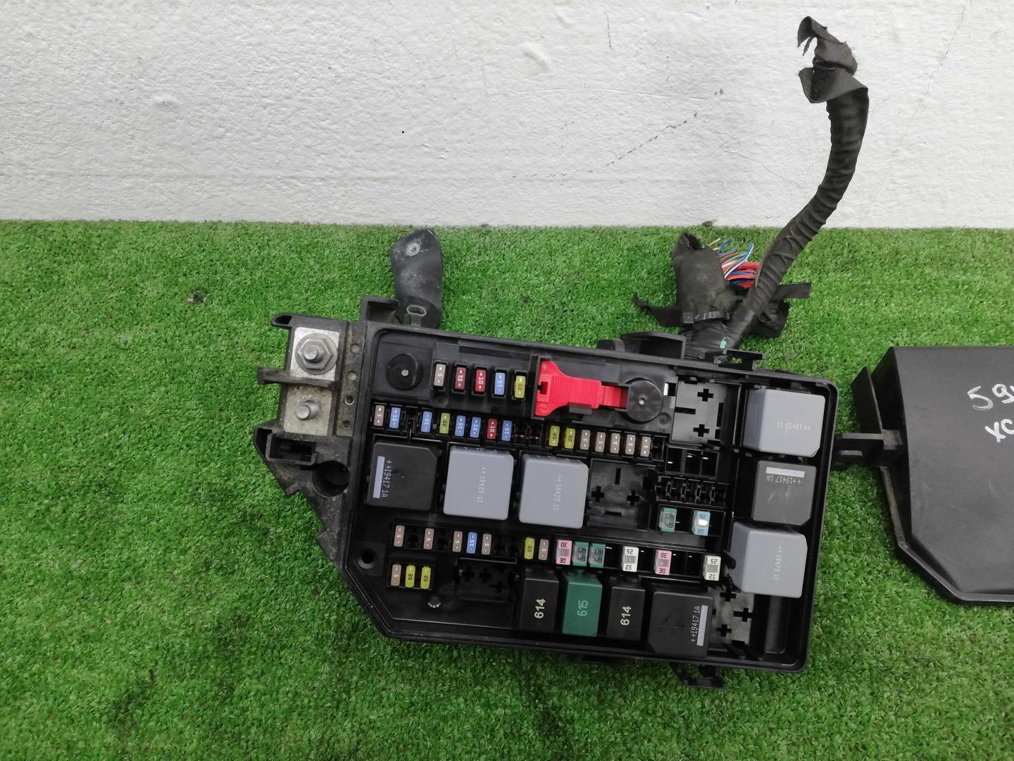 Блок предохранителей