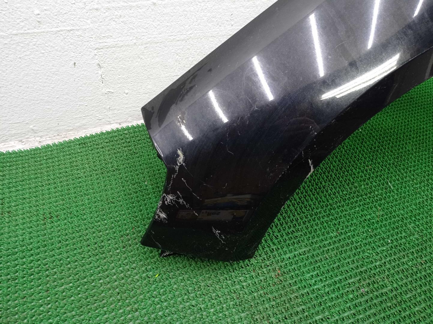 Крыло переднее левое