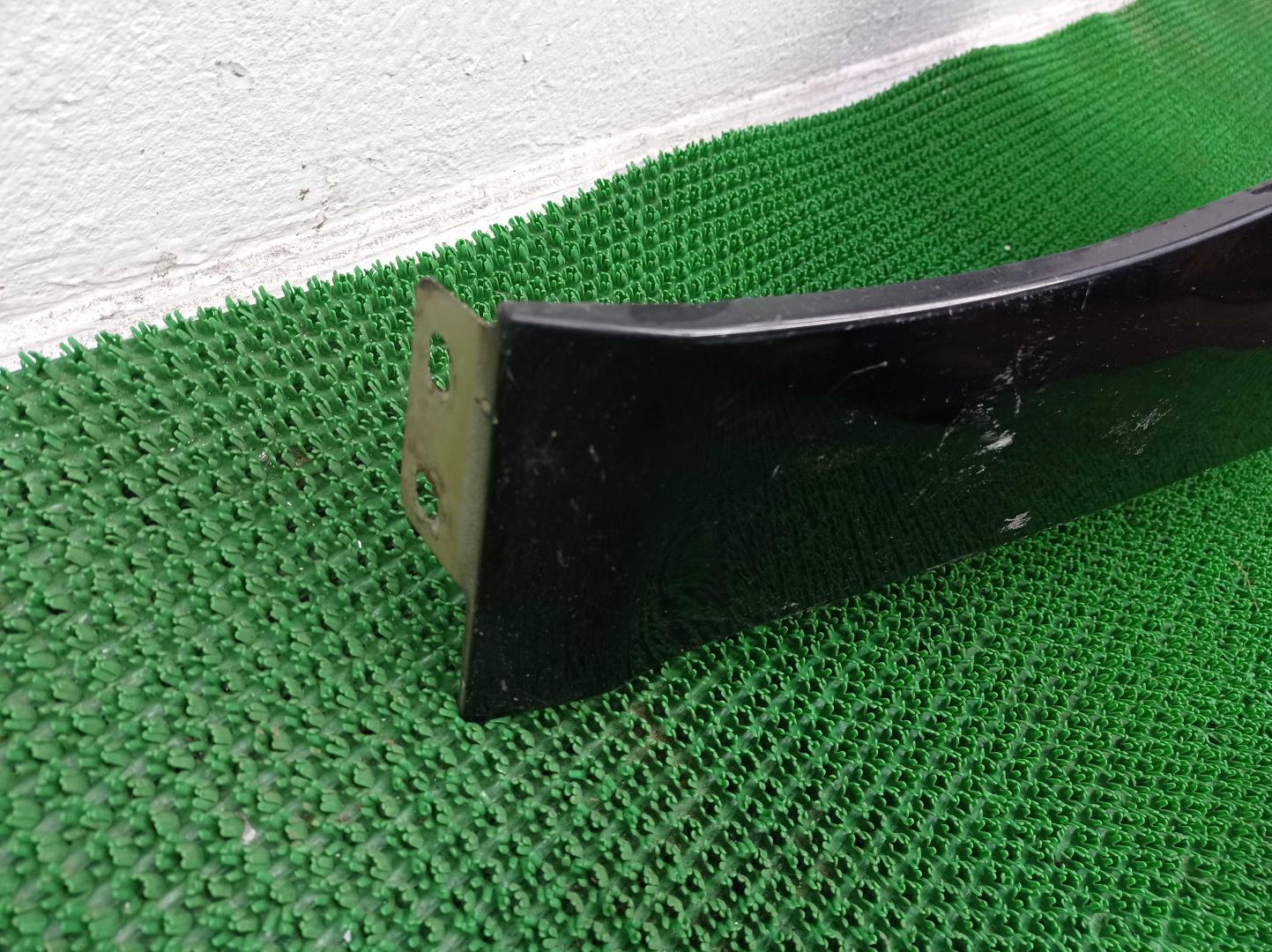 Крыло переднее левое