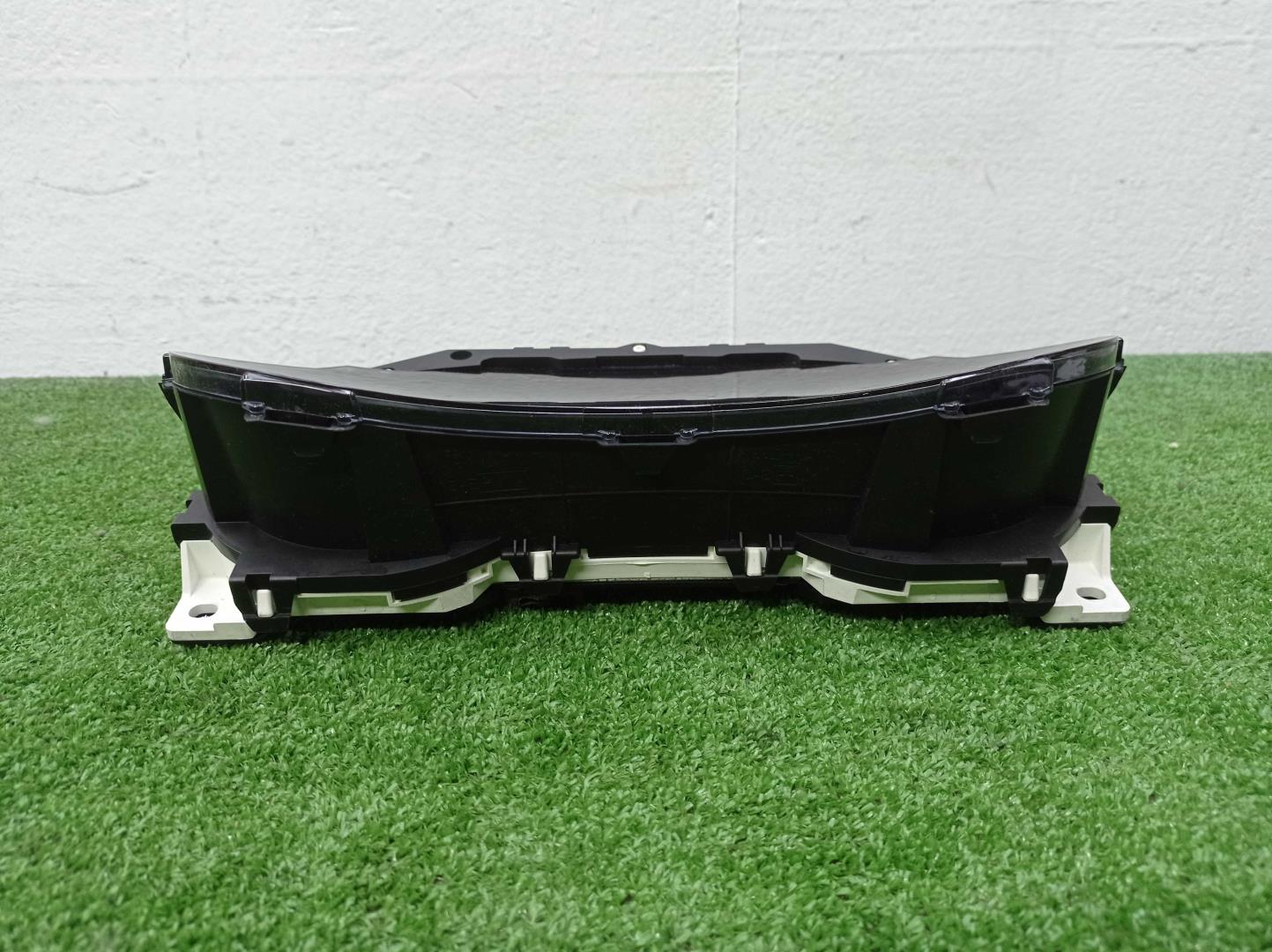 Панель приборов