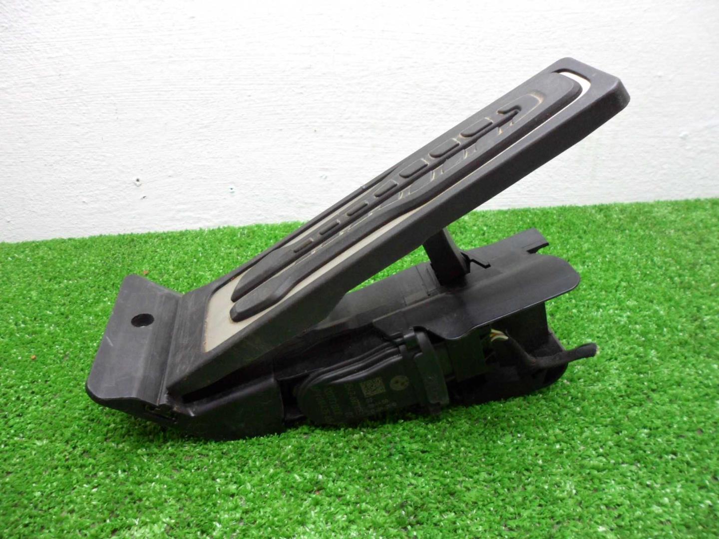 Педаль газа