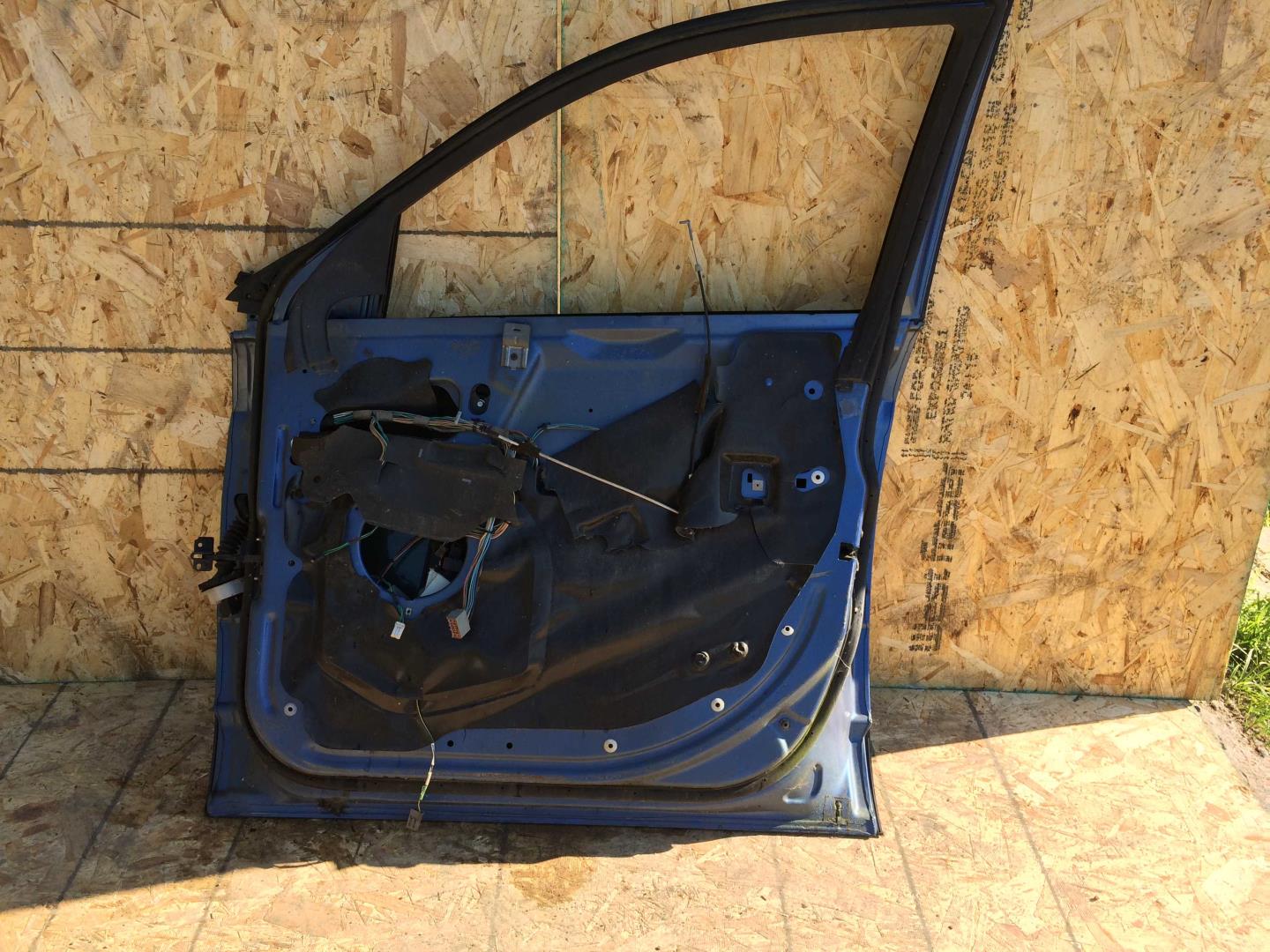 Дверь передняя правая