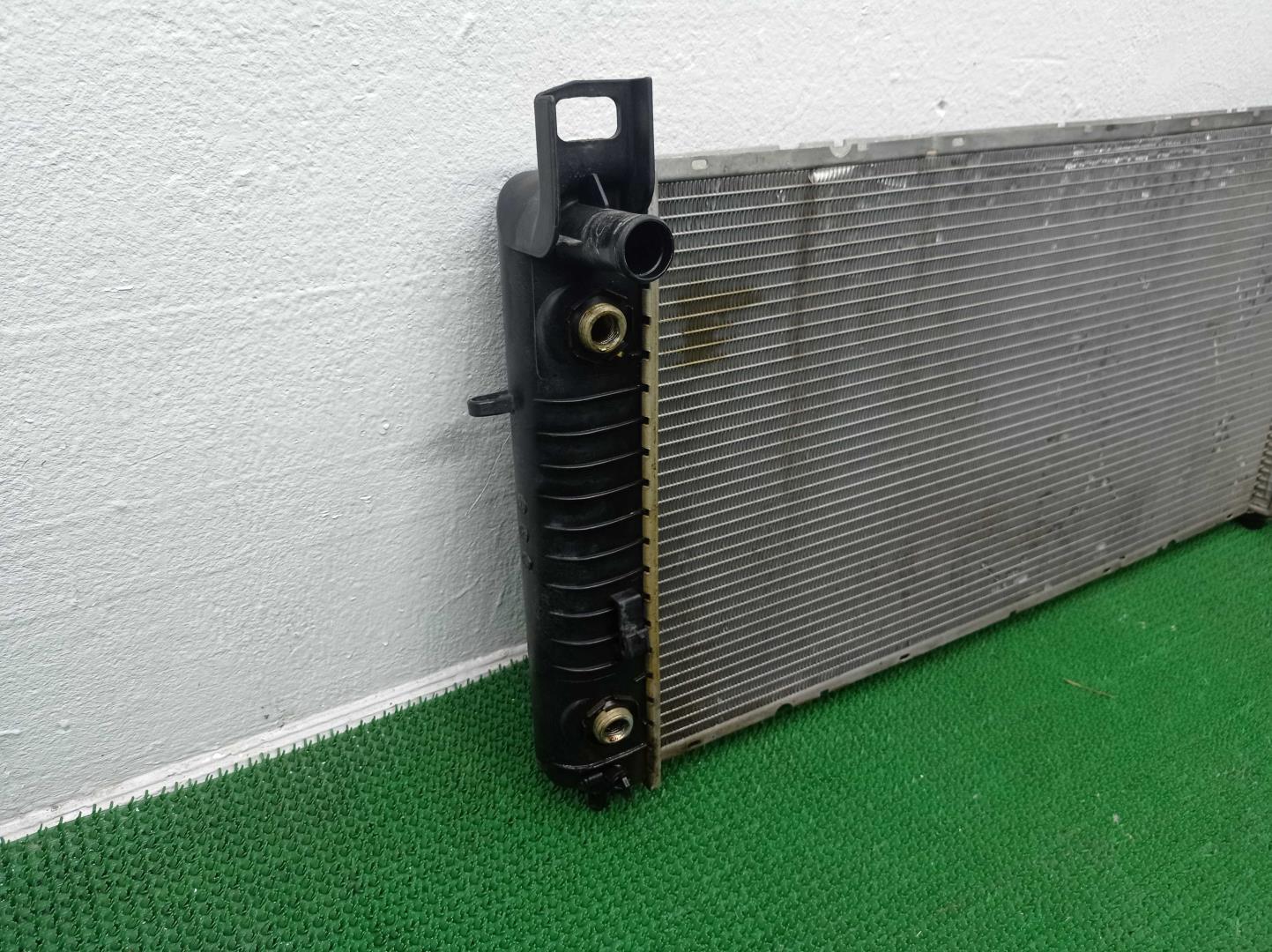 Радиатор охлаждения двигателя основной