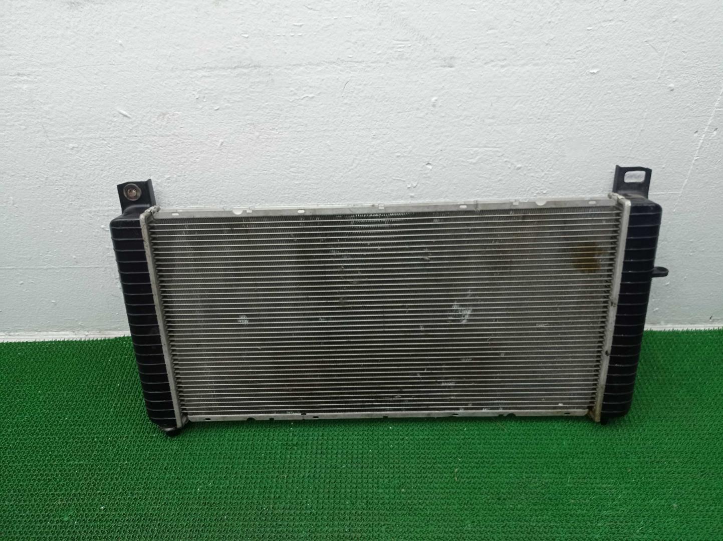 Радиатор охлаждения двигателя основной