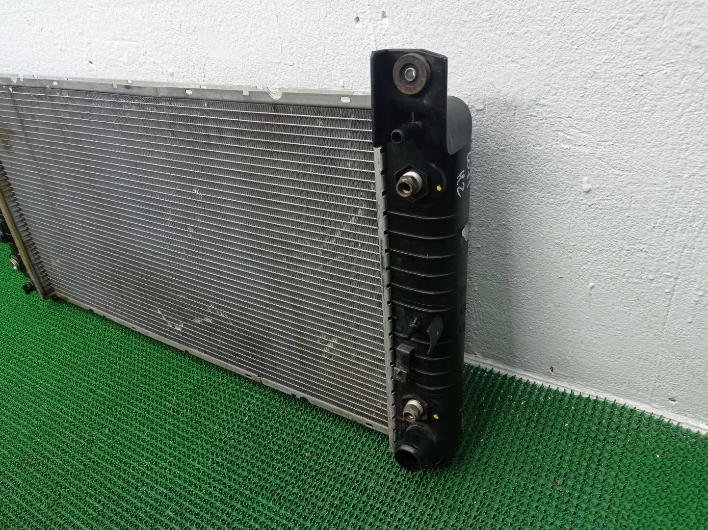 Радиатор охлаждения двигателя основной