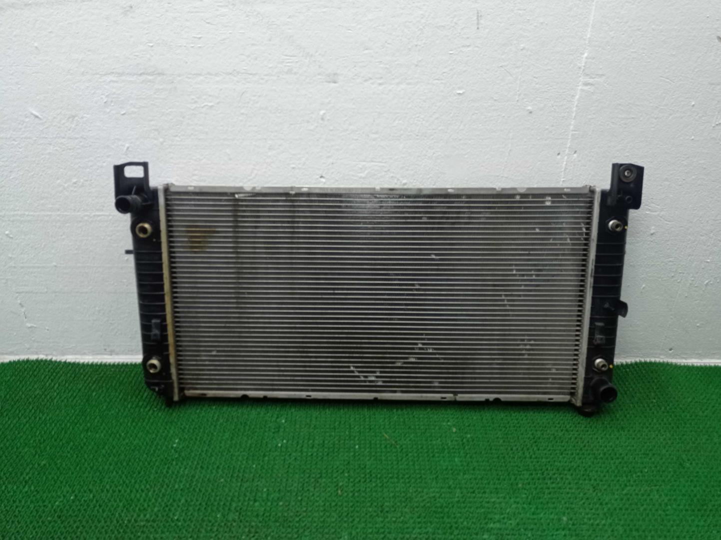 Радиатор охлаждения двигателя основной