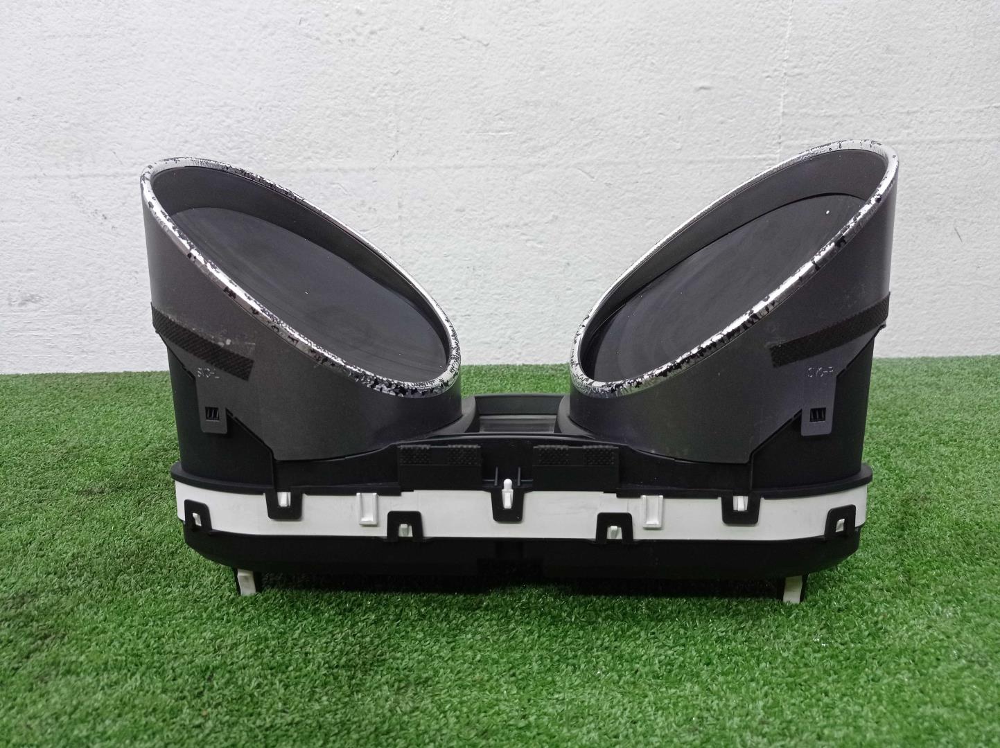 Панель приборов