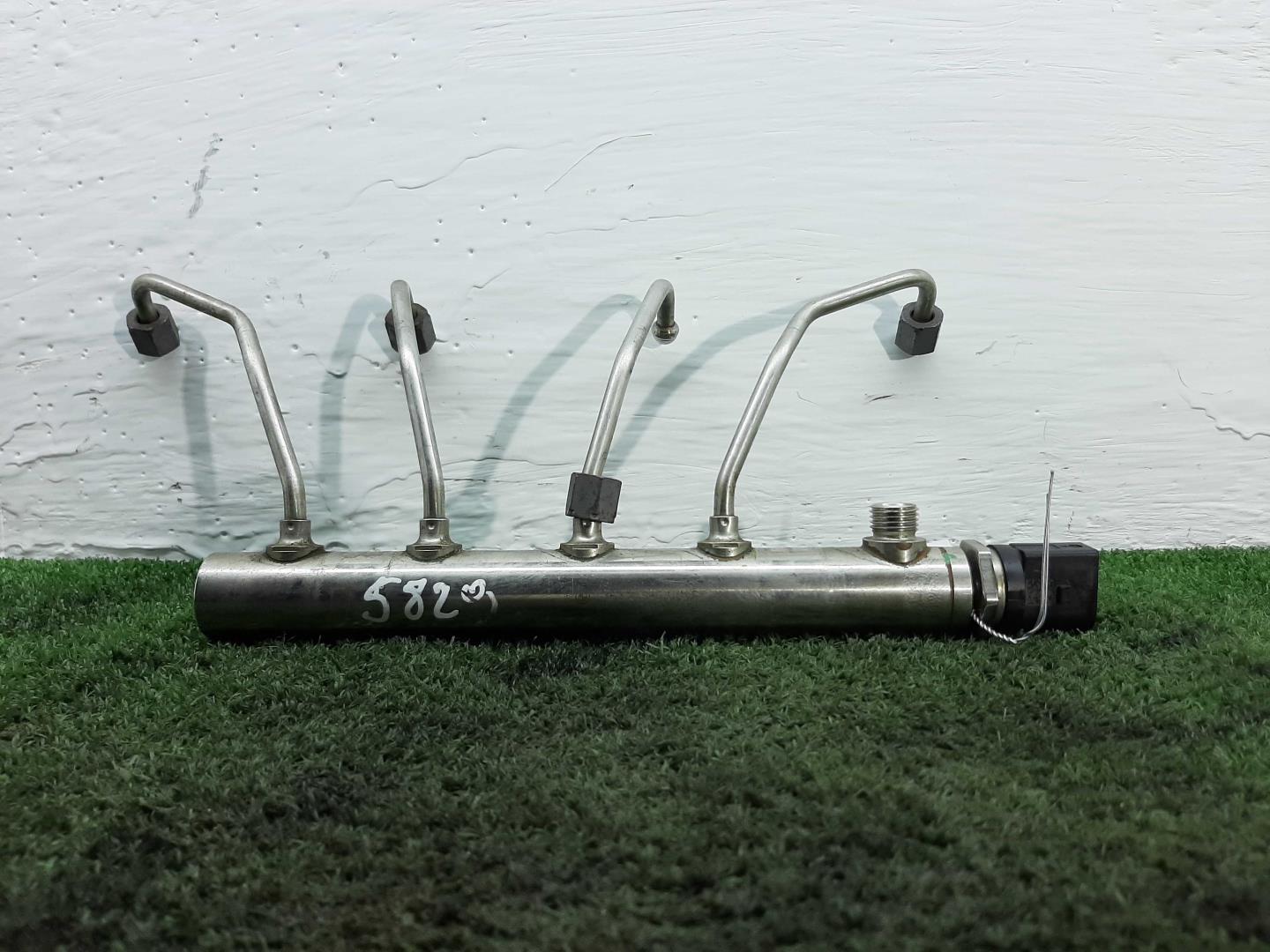 Рейка топливная (рампа)