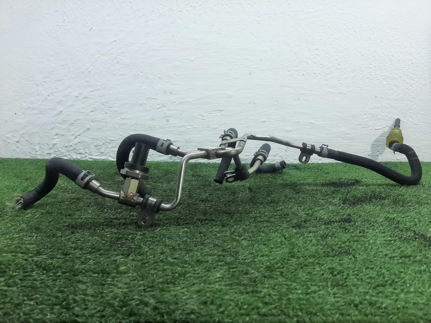 Трубка топливная