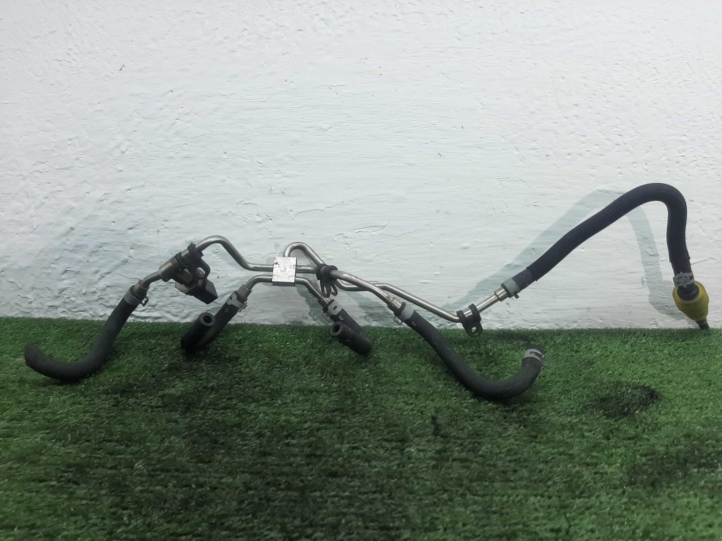 Трубка топливная