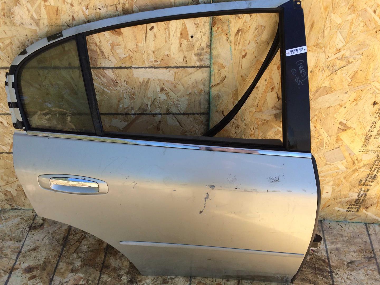 Дверь задняя правая
