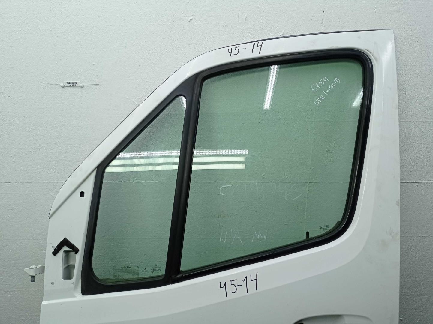 Дверь передняя левая