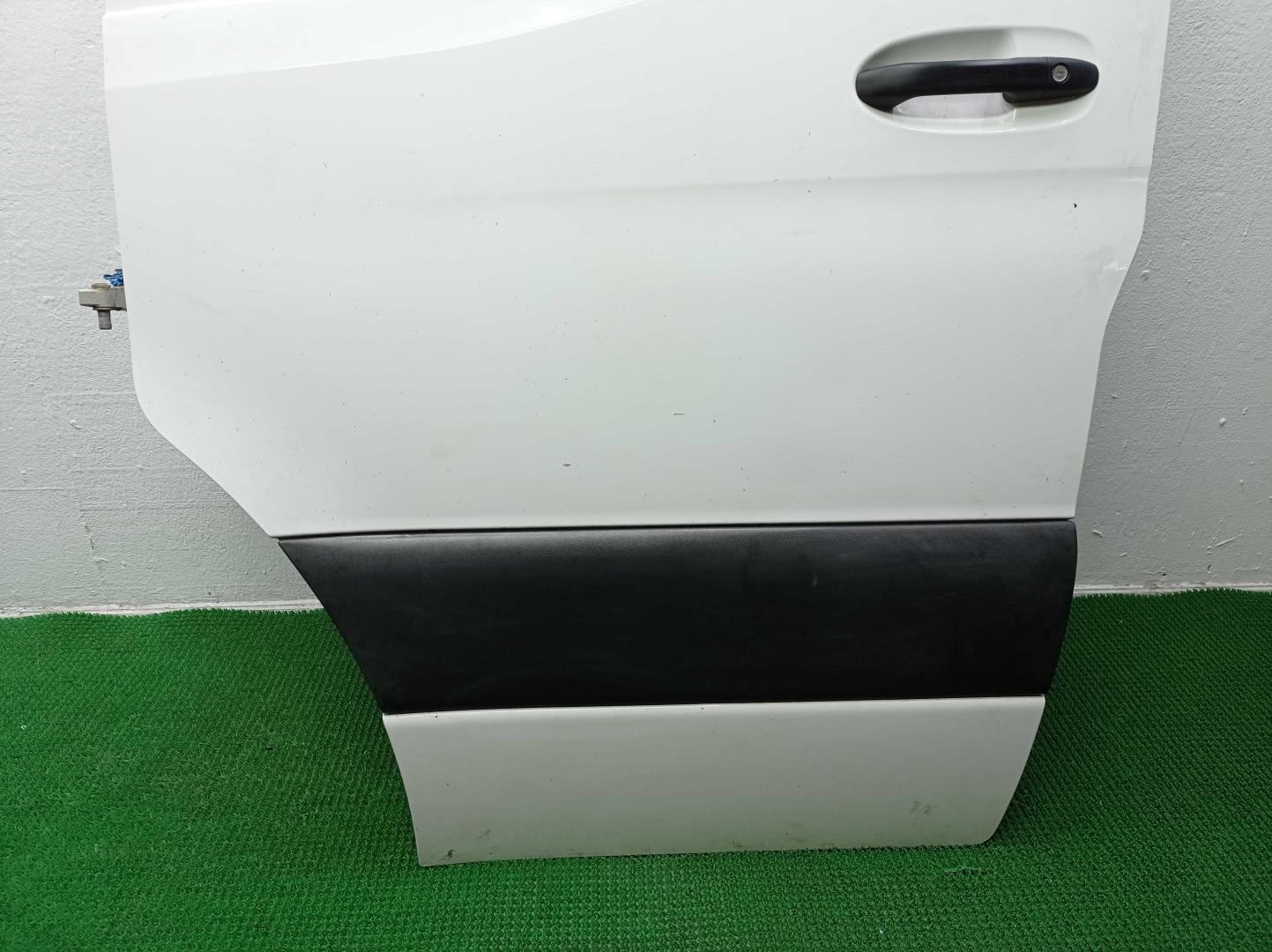 Дверь передняя левая