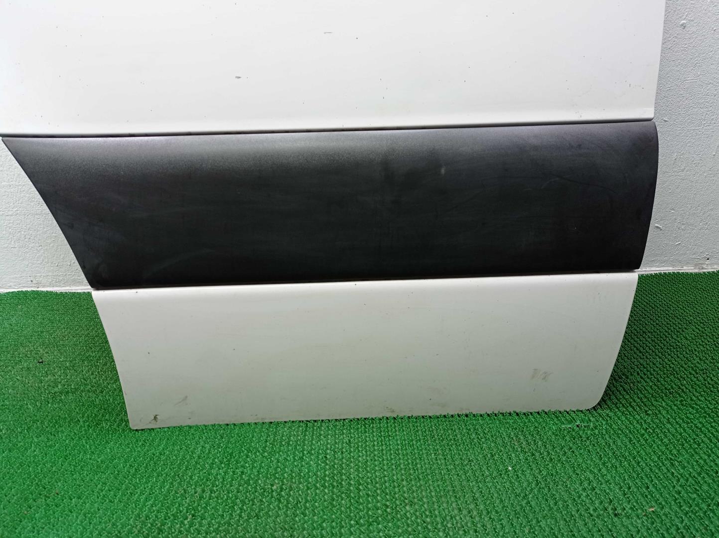 Замок двери передней левой