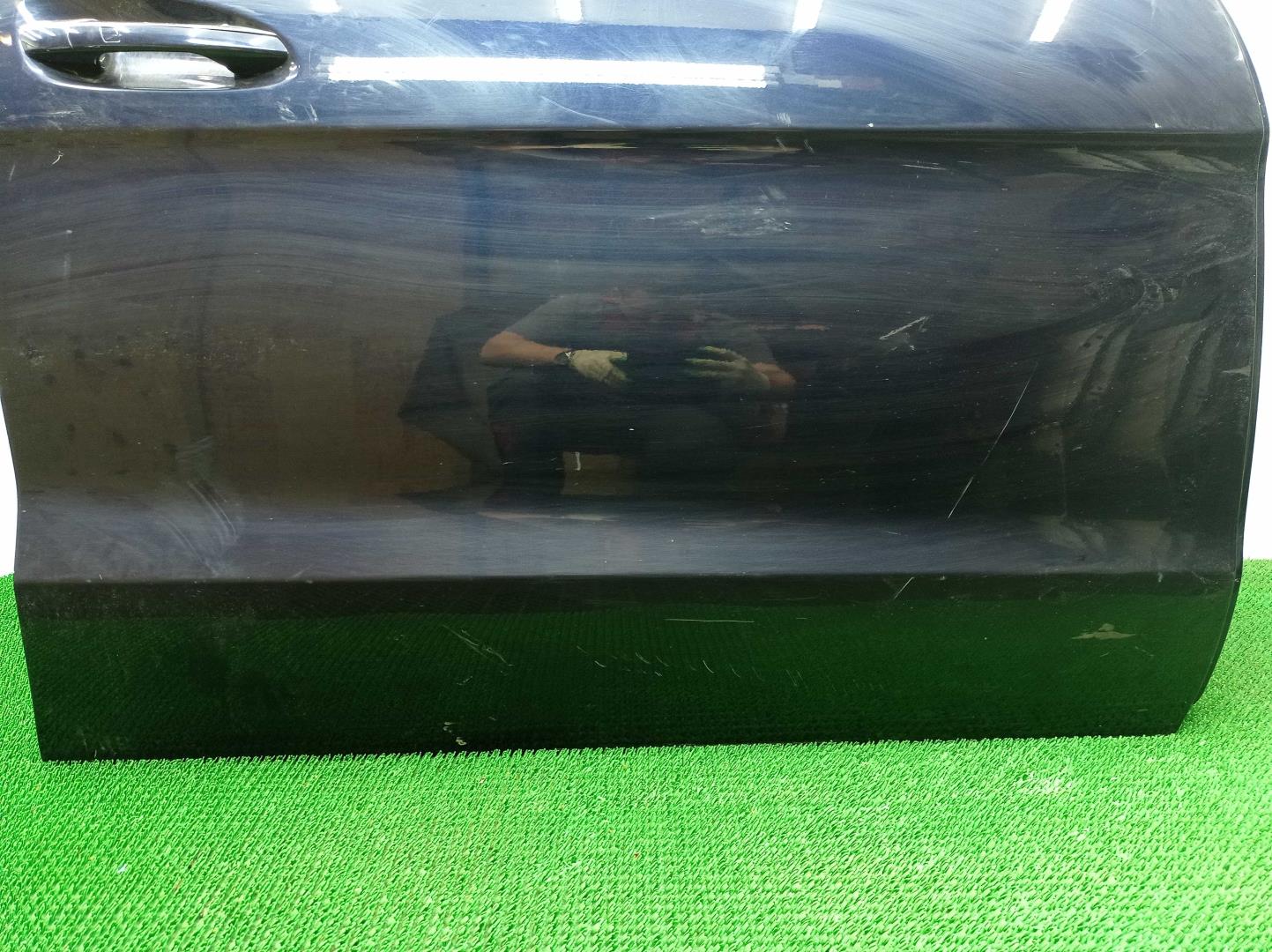 Замок двери передней правой