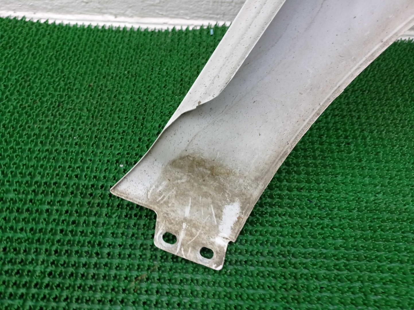 Крыло переднее левое