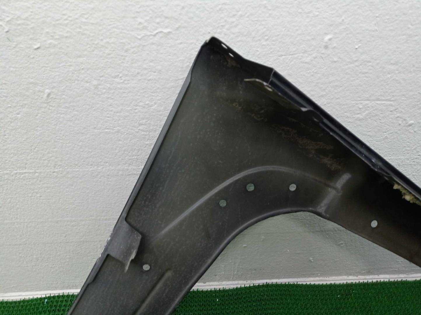 Крыло переднее левое