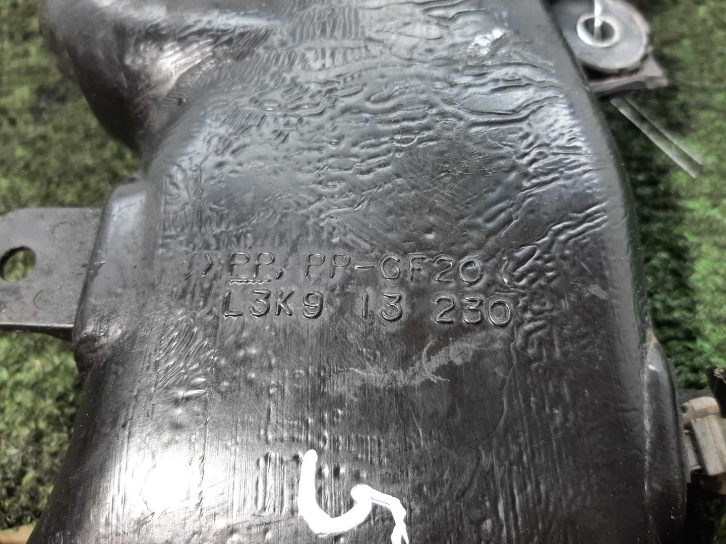 Патрубок воздушного фильтра