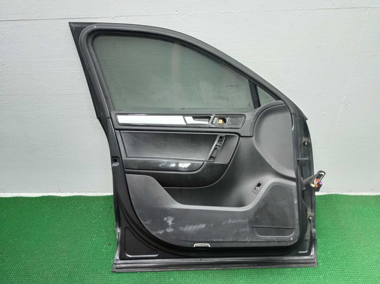 Ручка двери передней наружная левая