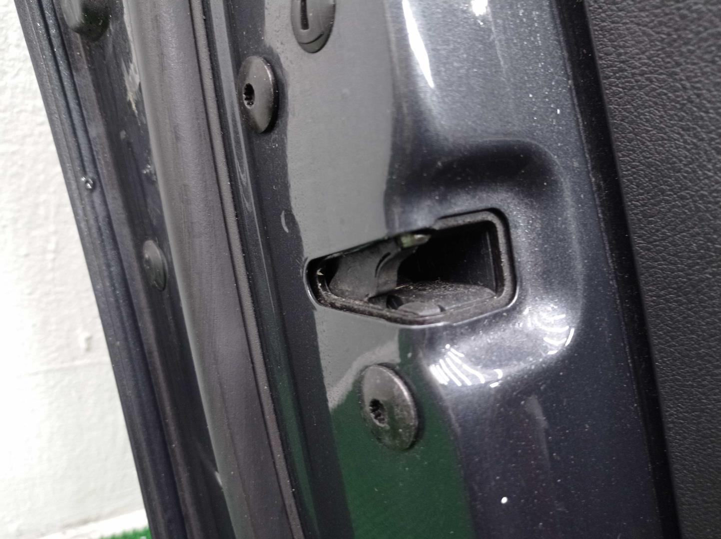 Ручка двери передней наружная левая