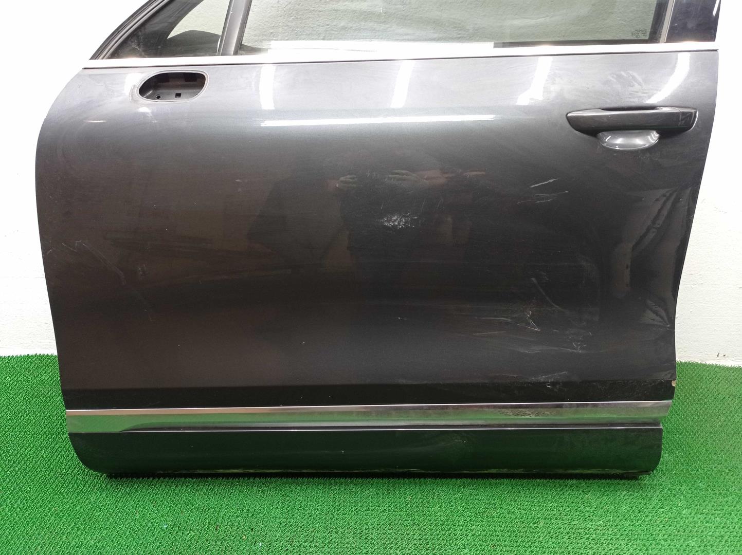 Ручка двери передней наружная левая