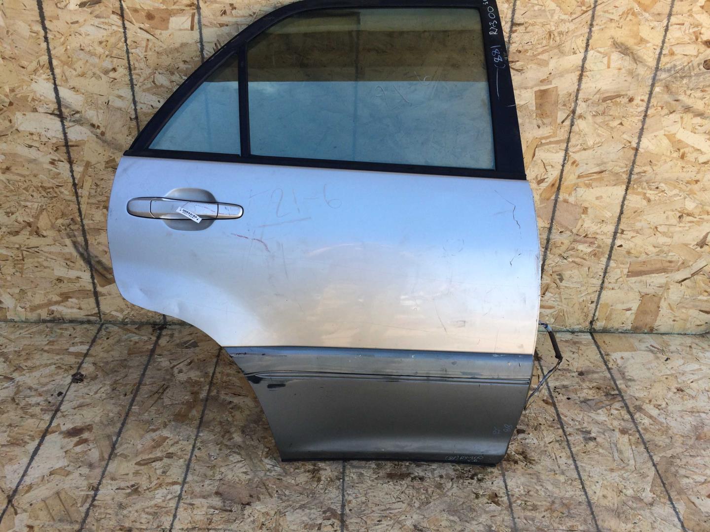 Дверь задняя правая