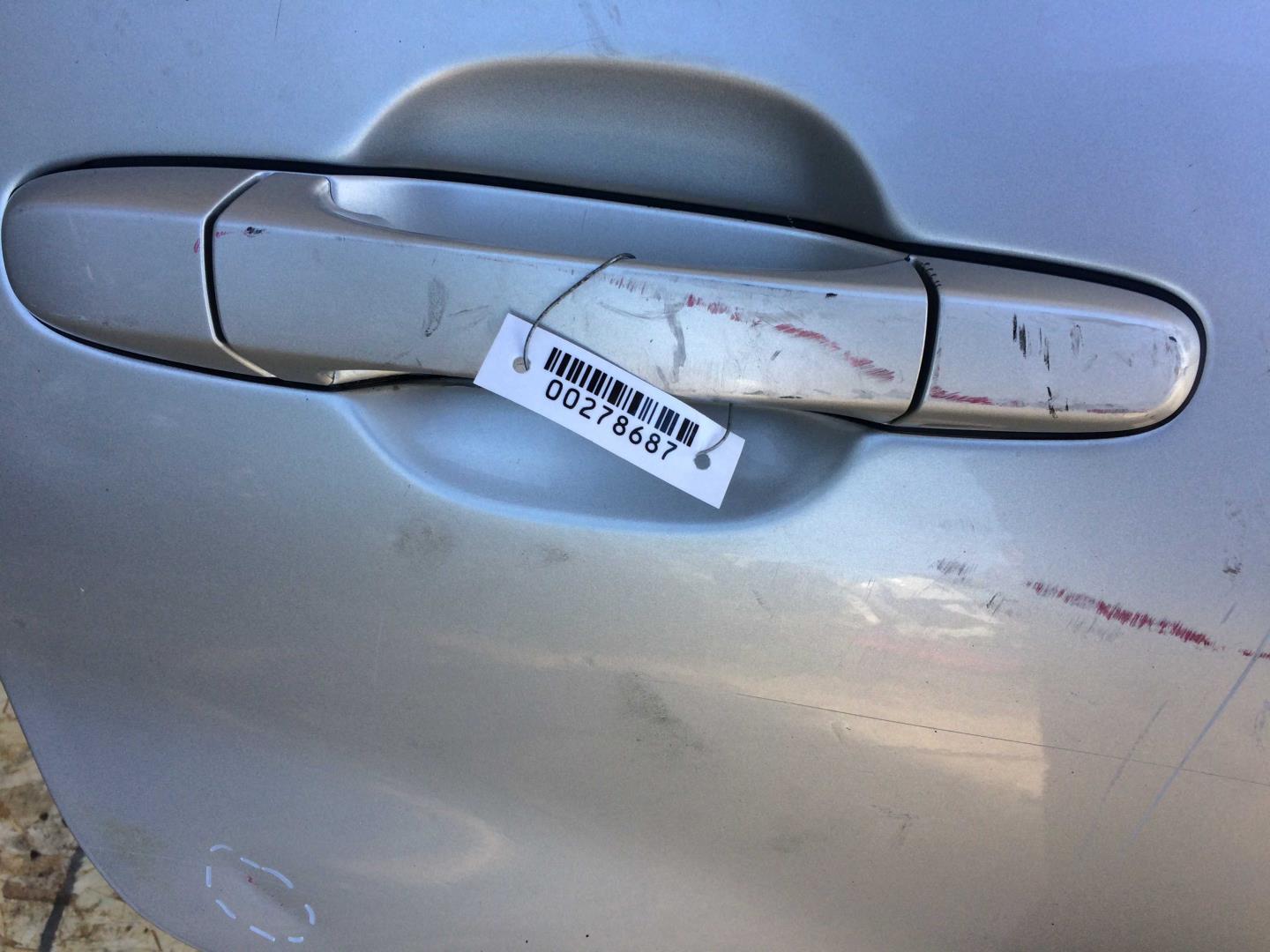 Дверь задняя правая