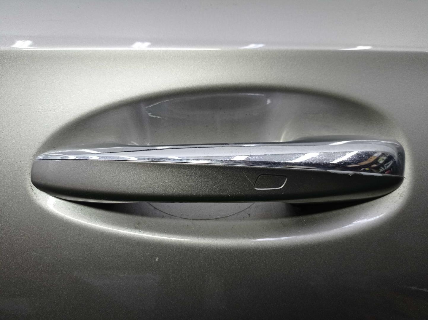 Замок двери задней левой