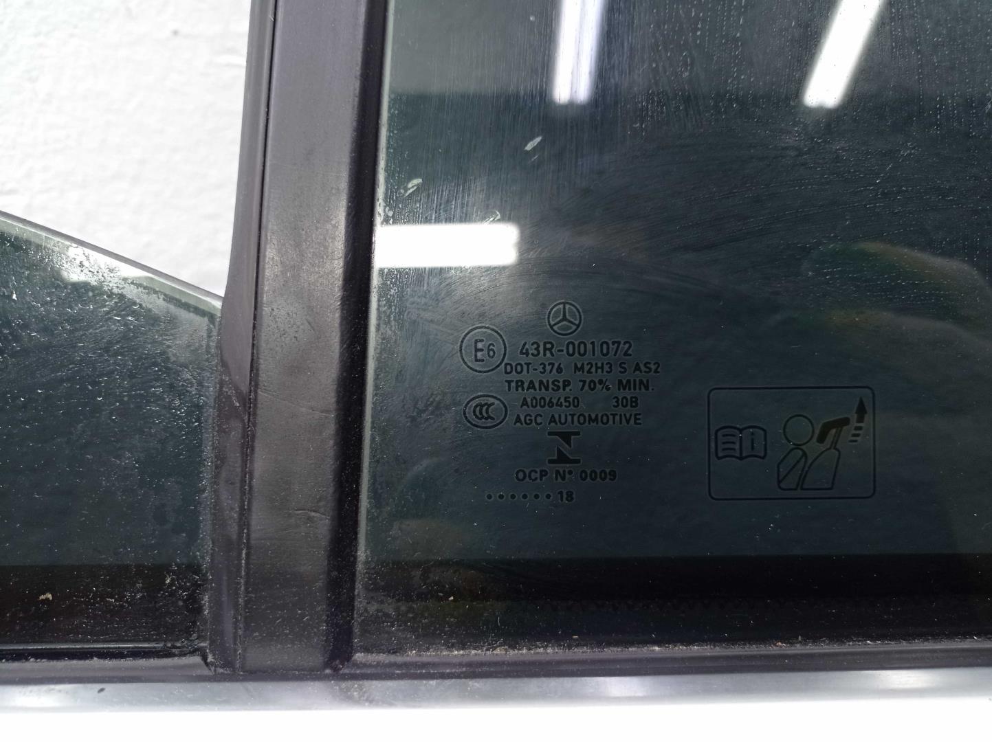 Замок двери задней левой