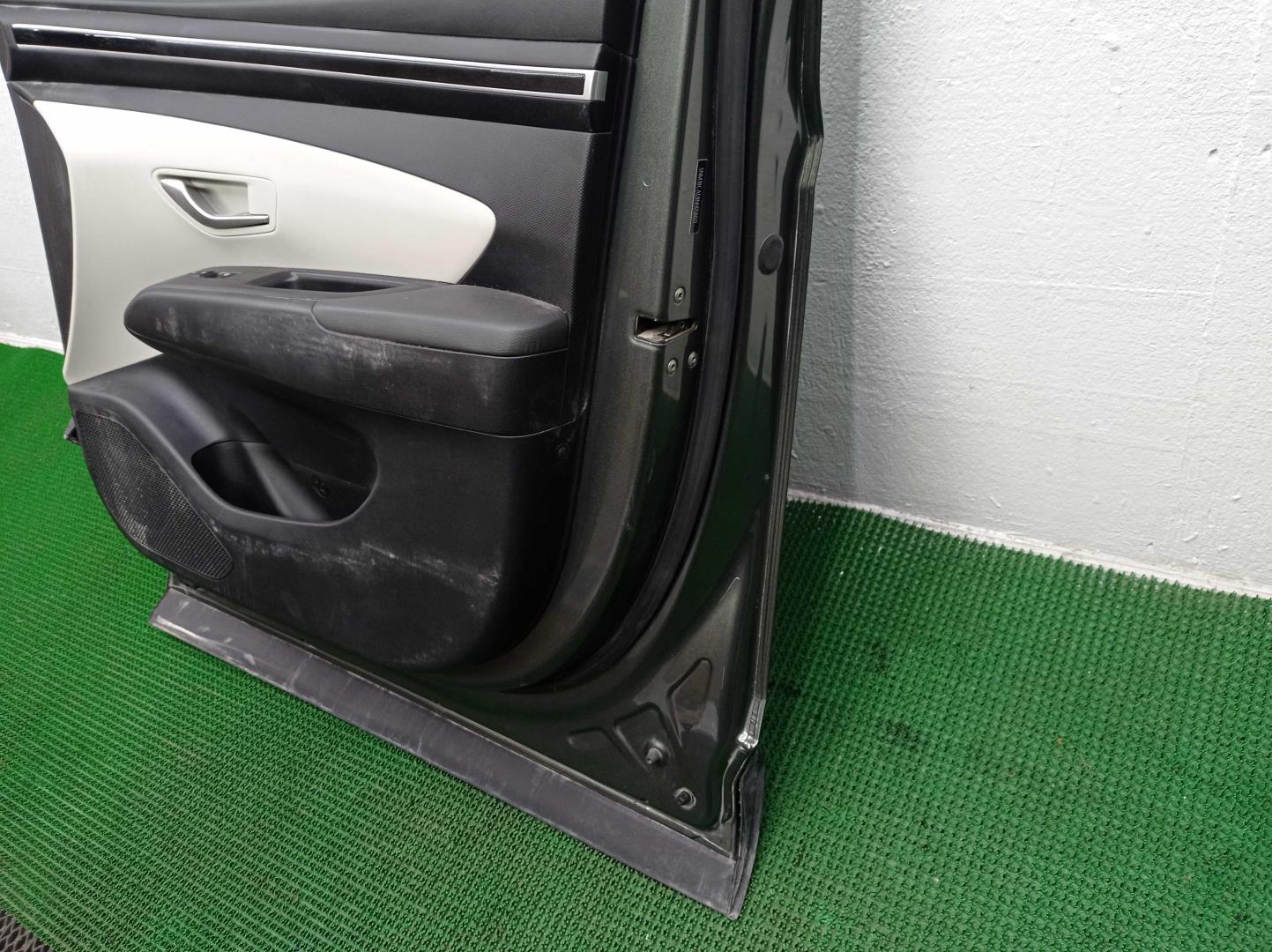 Стеклоподъемник электр. передний правый