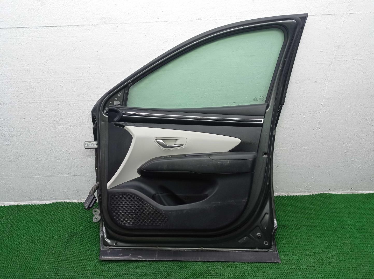 Ручка двери передней наружная правая