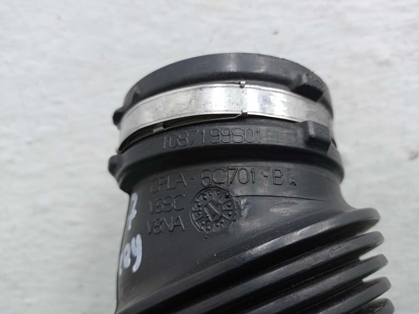 Патрубок воздушного фильтра