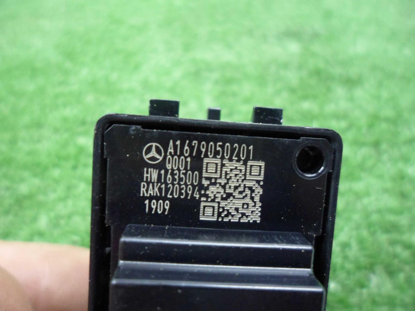 Кнопка стеклоподъемника