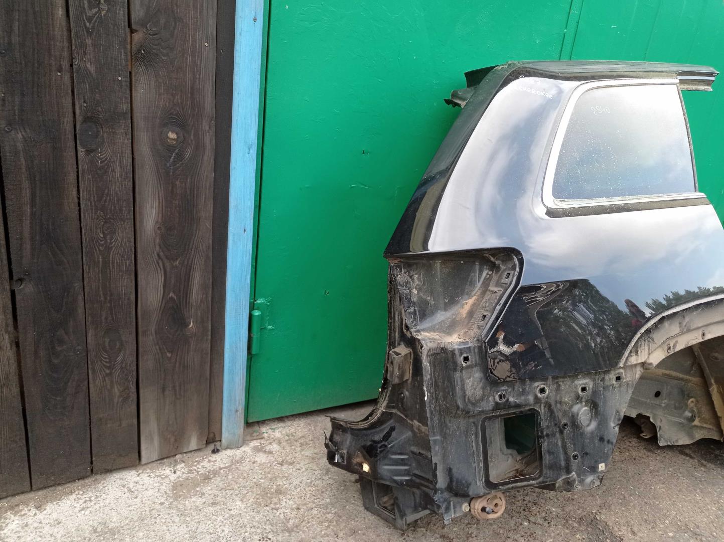 Крыло заднее правое